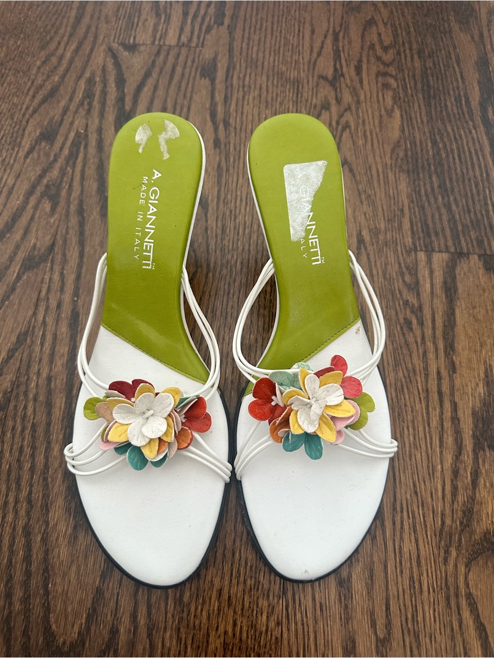 Vintage A. Giannetti White Leather Floral Slip-On Mules Kitten Heels 8